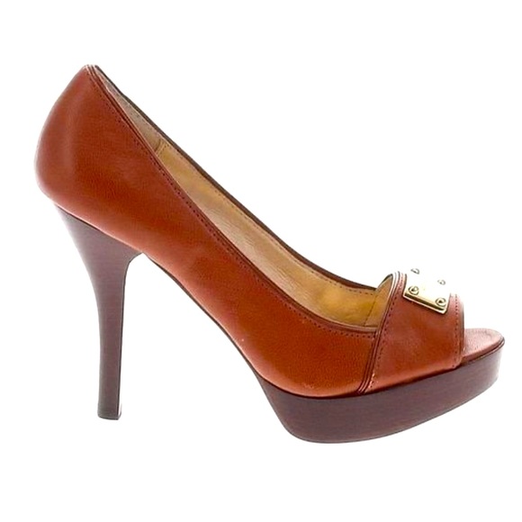 Michael Kors Shoes - Michael Kors cognac heels